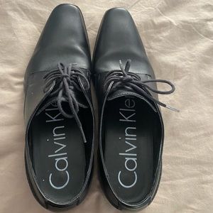Mens size 9.5 Calvin Klein dress shoes